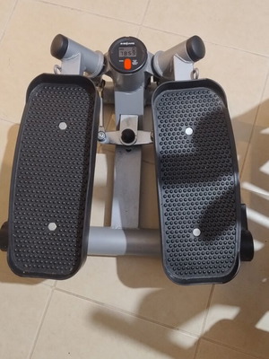 B Square Stepper with Screen used