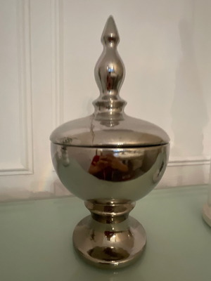 Table decor used, gray silver