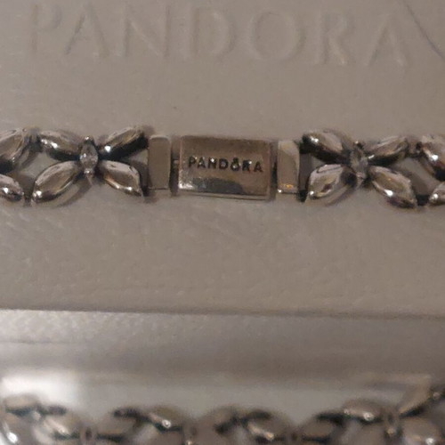 Pandora bracelet new, size 18, butterfly design with marquise stones