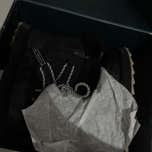 Emu Australia women's boots size 39 like new, black