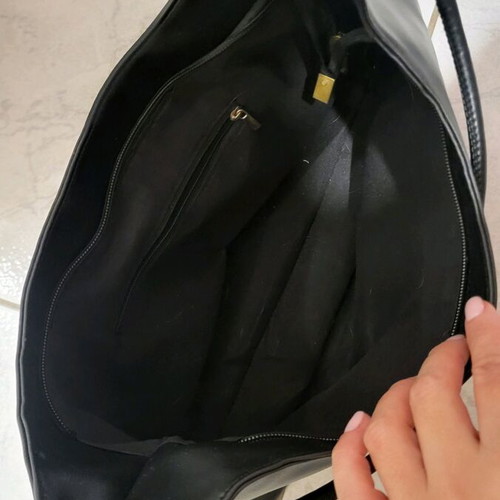 Black women's shoulder bag in leatherette like new