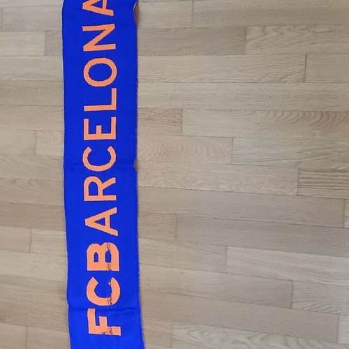 Fiorentina Roma Barcelona Pisa Real Madrid Paris Saint Germain Scarves new, authentic