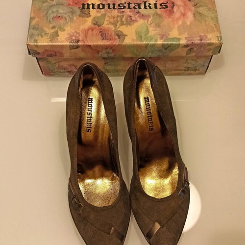 Moustakis shoes size 41 new, brown leather pumps