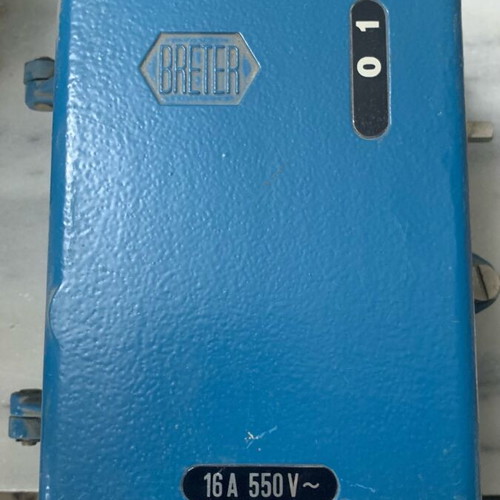 Breter 16A three-phase box switch new