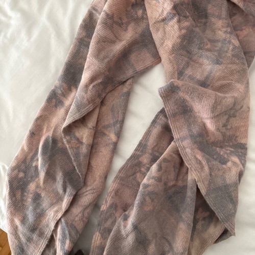 Knitted scarf like new, blue and pink