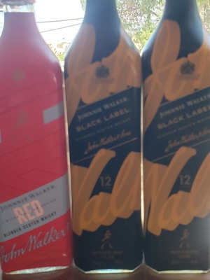 Μπουκάλια Johny Walker Black άδεια μεταχειρισμένα, συλλεκτικά 700 ml