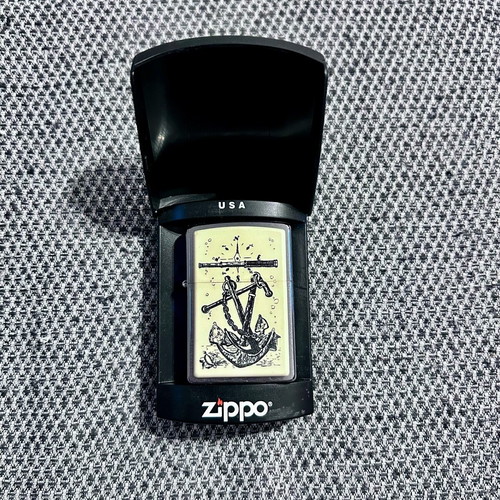 Zippo lighter USA, new in original packaging