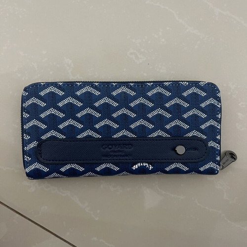 Wallet new, blue, with capacity