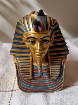 Tutankhamun mask like new, decorative