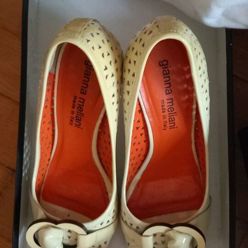 Gianna Meliani Pumps Size 36 Like New, Yellowish Color