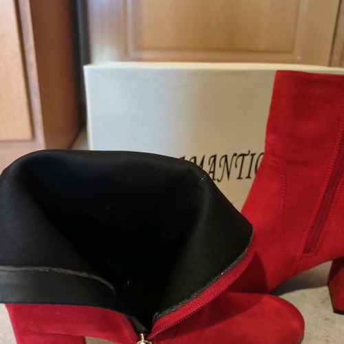 Diamantique red suede ankle boots like new, size 39