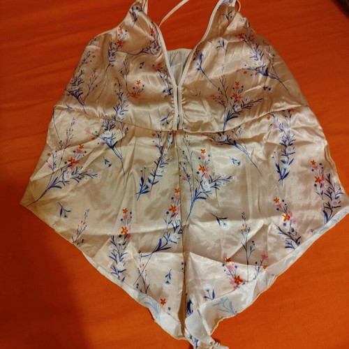 Pink powder romper pajama like new, size M