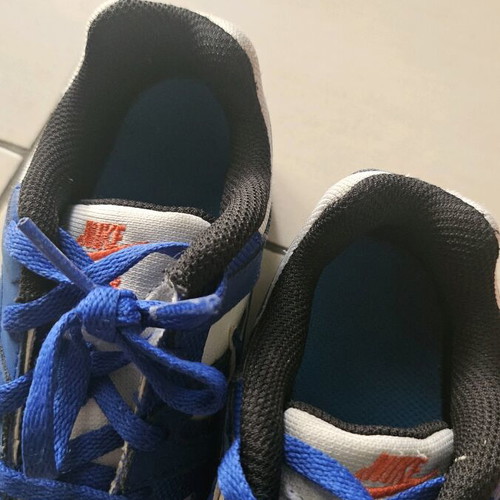 Nike Air Max Kids Shoes Size 27 Like New