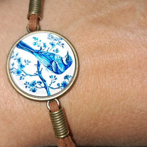 Bracelet with 3D pattern new, white and blue