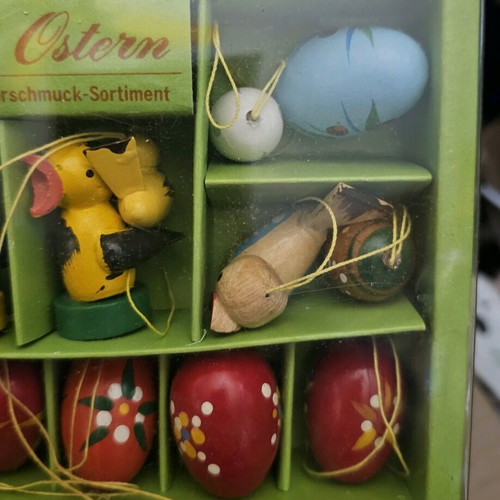 Vintage set of 12 Easter decorations from Germany like new