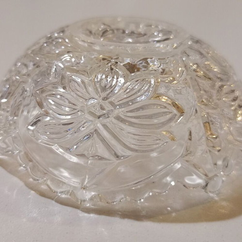 Small glass bowls with flowers and leaves used, set of 4