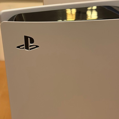 PlayStation 5 and DualSense like new, with box, 1TB