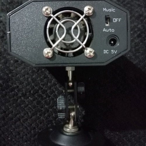 Projector like new with green and red light for indoor and outdoor use