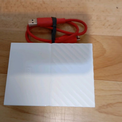 Mobile data travel hard drive 2.5" like new, 3 TB
