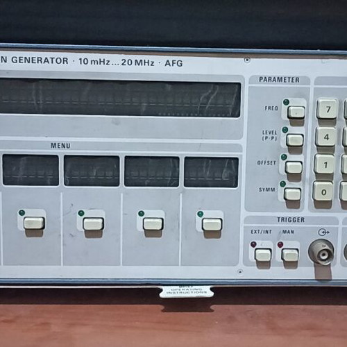 Rohde & Schwarz AFG 0.01Hz-20MHz Function Generator