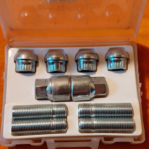Powerlock wheel locks set used with key
