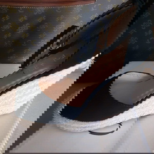 Πλατφόρμες εσπαντρίγιες Plato νούμερο 36… - € 15,00 - Vendora.gr