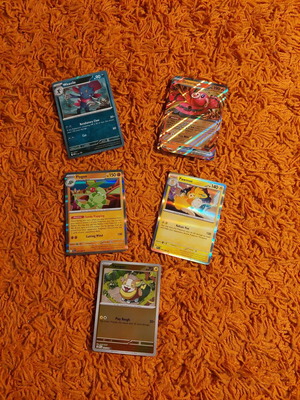 Κάρτες Pokémon συλλογής Phantasmal Flames σαν καινούργιες, 34 τεμάχια με 3 δώρα