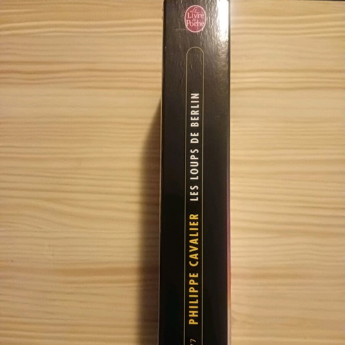 Les Loups de Berlin by Philippe Cavalier like new, French book