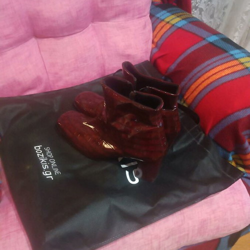 Bozikis women's ankle boots like new, burgundy patent leather, size 41