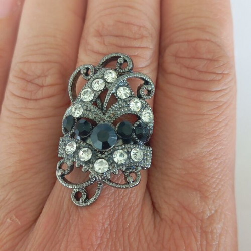 Various jewelry set like new with earrings, rings, and bracelet