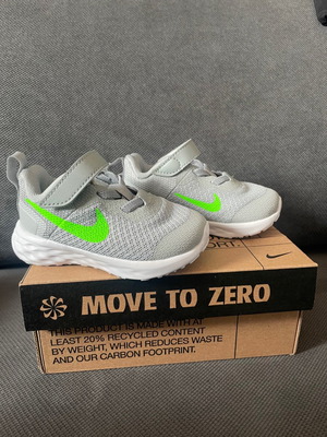 Nike baby shoes new unworn No19.5 with anatomical sole
