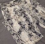 ZARA Women's Fabric Pants Size XL like new, white and multicolor