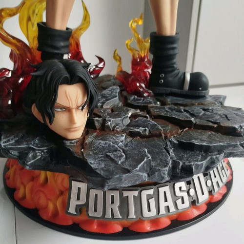 One Piece Portgas D. Ace collectible figure like new