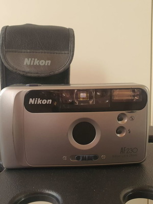 Φωτογραφική μηχανή Nikon AF230 μεταχειρισμένη με φακό 29mm και θήκη