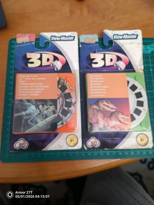 View-Master 3D vintage sets sealed with insects and dinosaurs, new