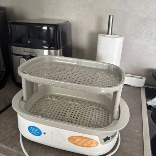 Tommee Tippee Electric Sterilization Machine like new, newborn baby