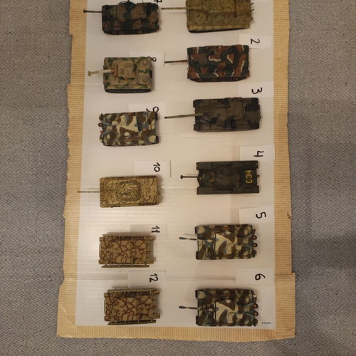 Metal battle tank models used, set of 14