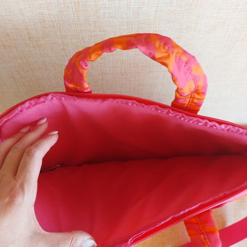 Laptop bag like new with multiple compartments and leopard print