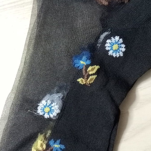 Low socks with embroidery and black transparency, 3 pairs new