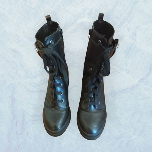 Bershka ankle boots like new, black, size 40, with heel