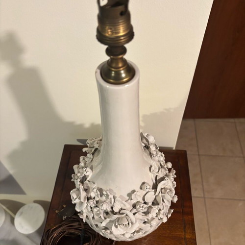 Capodimonte handmade table lamp used in excellent condition
