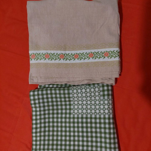 Woven tablecloths used, pack of 2 square 1.20x1.20cm