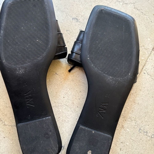 Zara black slippers like new, size 37