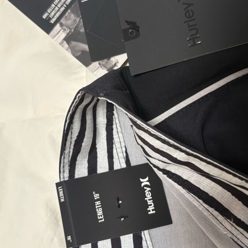Hurley shorts size 36 black new from Nike