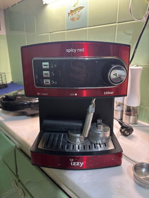 Izzy Spicy Red 15 bar espresso machine used with steam nozzle issue