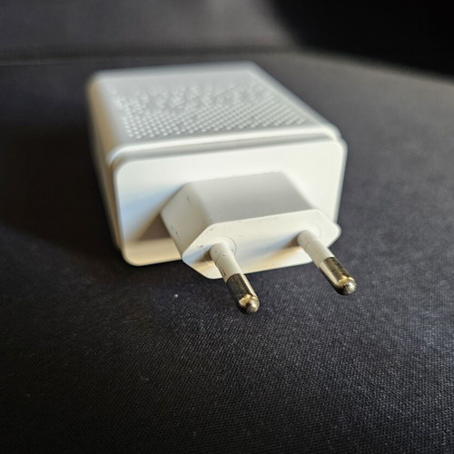 Charger with 5 charging ports