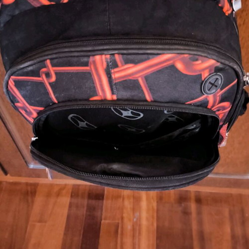 No Fear school backpack in very good condition with defective pocket