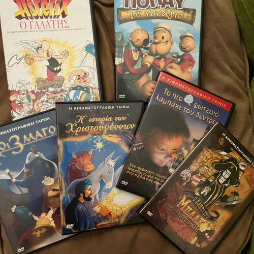 Box set of six children's DVDs like new, dubbed