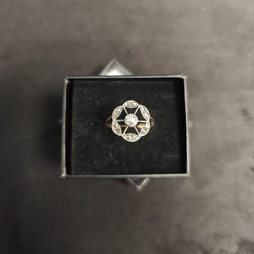 Antique gold ring with certified diamonds, like new