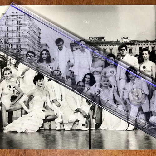 Rare photo of Greek actors like new